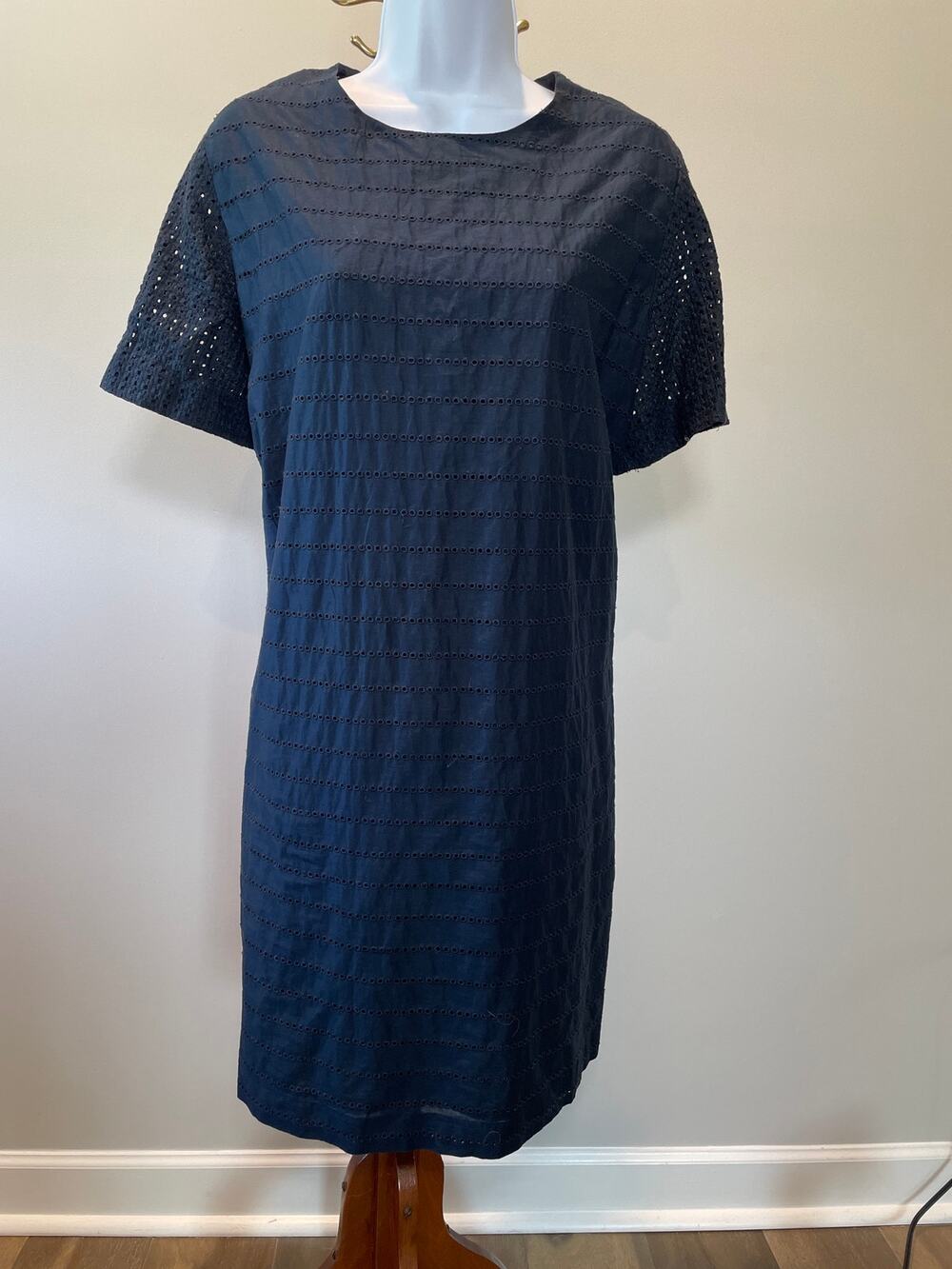 Gap Navy Embroidered Shift Dress Short Sleeve 100% Cotton Size 12